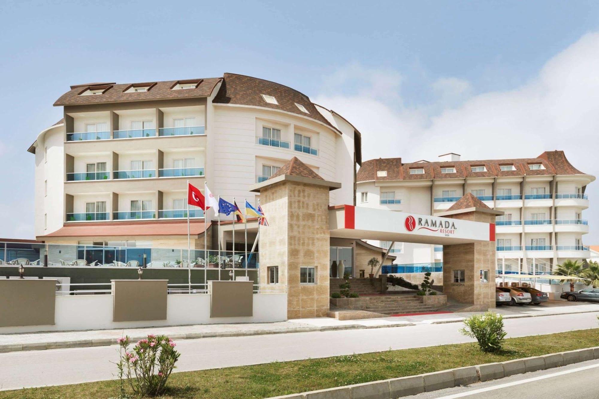Ramada Resort Side Exterior foto