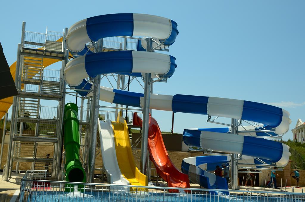 Ramada Resort Side Exterior foto