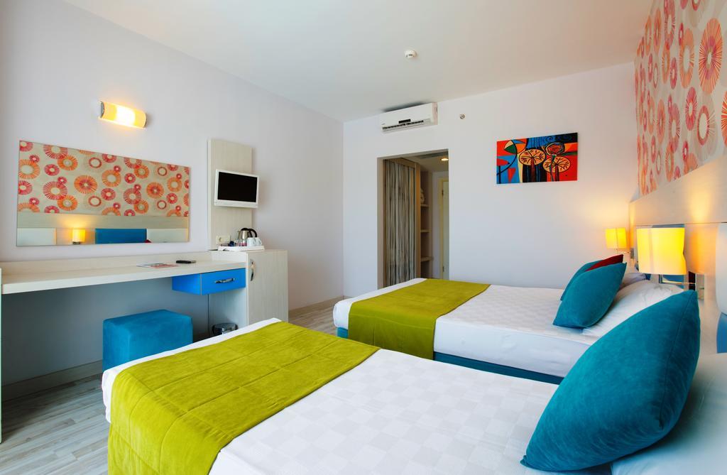 Ramada Resort Side Quarto foto